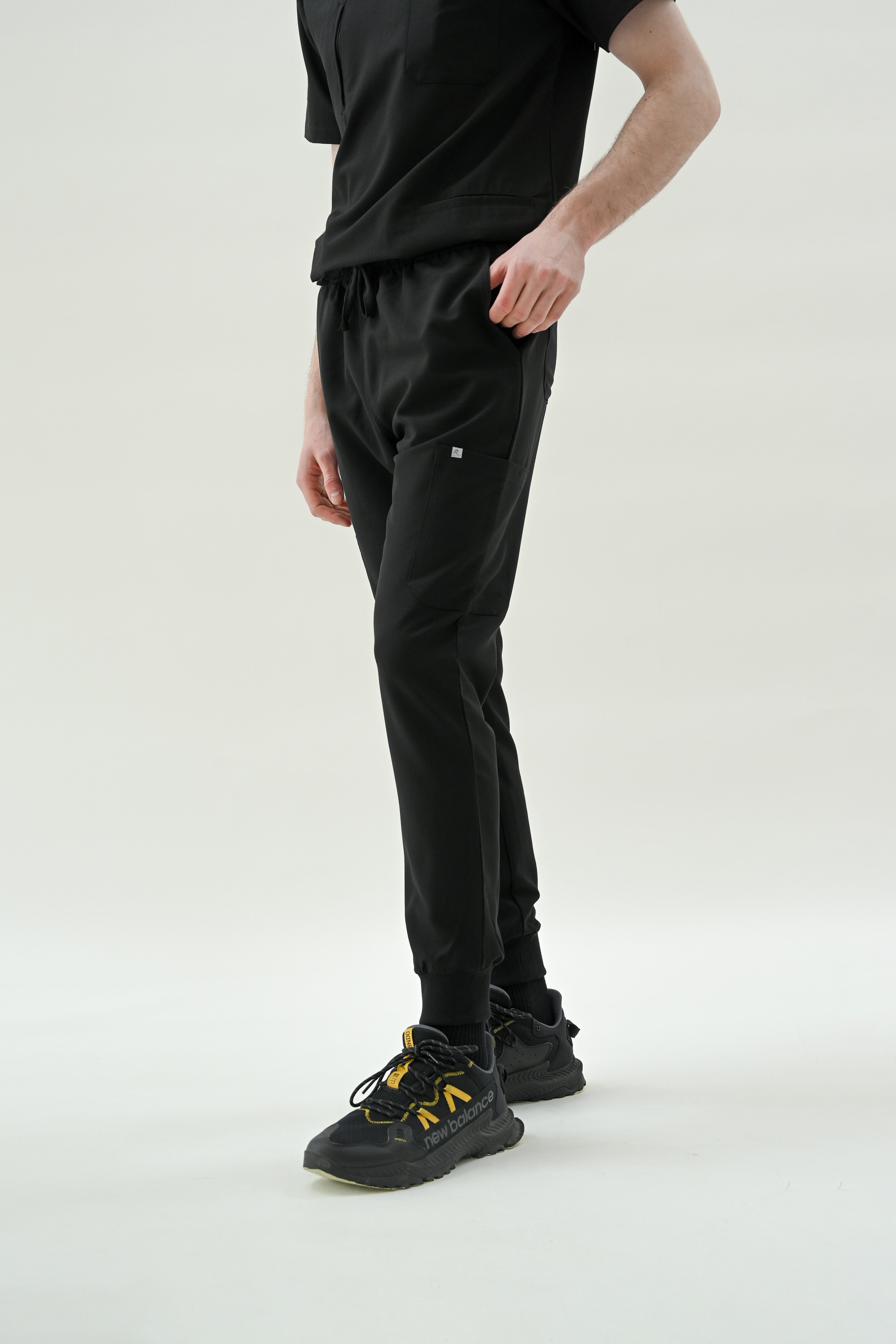 81178 - ELASTIC DRAWSTRING SLIM PATCH POCKET JOGGER PANTS. – Reina